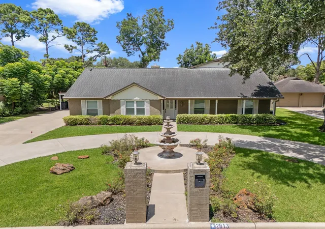1st image of 2613 Oak Dr, Bay City, TX 77414 | MLS# 41105851