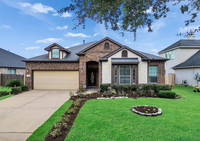 3rd image of 4618 Morning Cloud Ln, Sugar Land, TX 77479 | MLS# 15421052