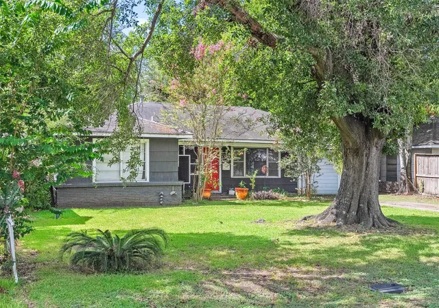 Photo 1 of Multi family home for sale at 5307/9/11/13 Palmetto St, Houston, TX 77081 | MLS# 29053173 | Listing updated on 2026-08-14