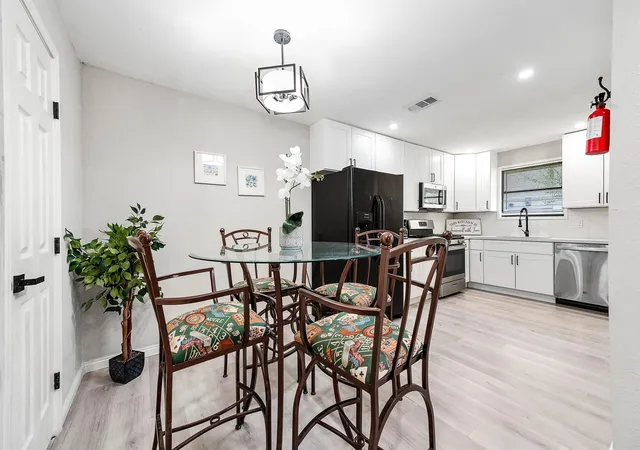 Photo 4 of Single family home for sale at 4356 Phlox St, Houston, TX 77051 | MLS# 62166688 | Listing updated on 2026-08-14