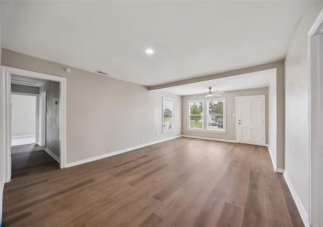 2nd image of 613 Winding Way St, Lake Jackson, TX 77566 | MLS# 46516679