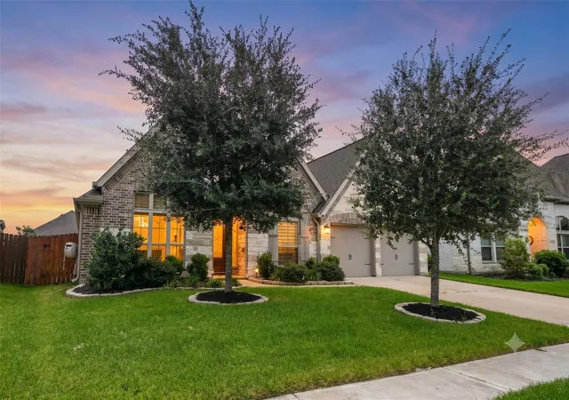 2nd image of 3209 Iris Trail Ln, Pearland, TX 77584 | MLS# 52965144