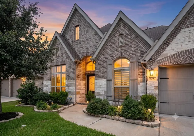 5th image of 3209 Iris Trail Ln, Pearland, TX 77584 | MLS# 52965144