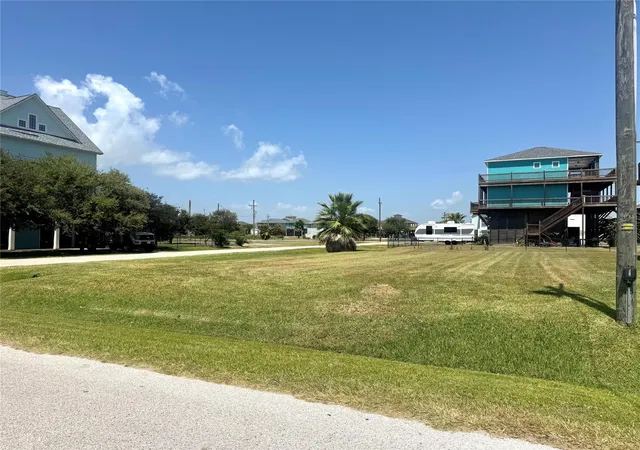 6th image of 882 Gulfview Dr, Crystal Beach, TX 77650 | MLS# 8961172