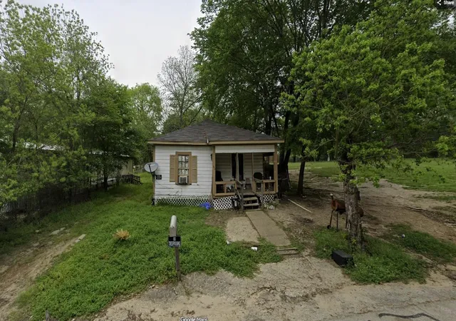 1st image of 608 8th St, Huntsville, TX 77320 | MLS# 36608998