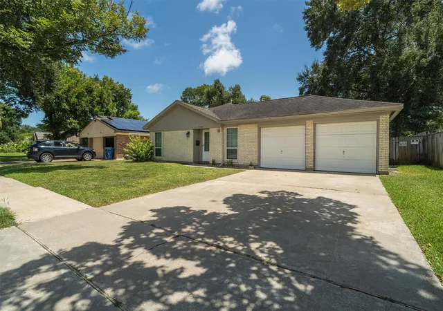 2nd image of 9405 Vicksburg Ave, Texas City, TX 77591 | MLS# 17021865