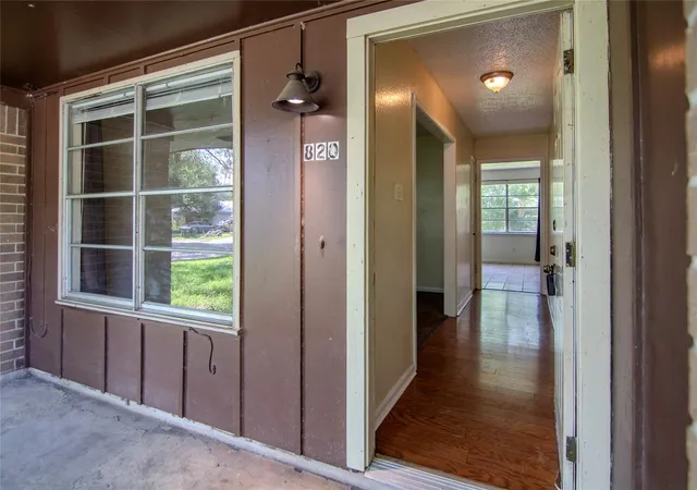 3rd image of 820 Midas Ln, Alvin, TX 77511 | MLS# 33969872
