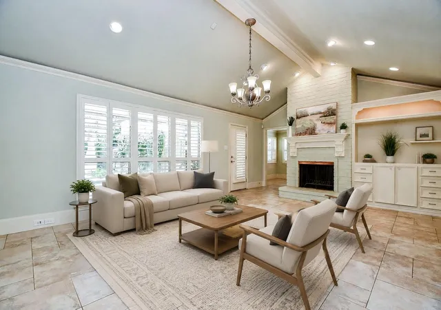 Photo 3 of Single family home for sale at 2911 Fontana Dr, Houston, TX 77043 | MLS# 3794144 | Listing updated on 2026-09-19
