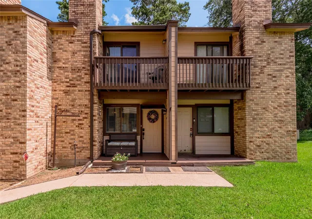2nd image of 2521 Crosstimbers St #F2, Huntsville, TX 77320 | MLS# 14467042
