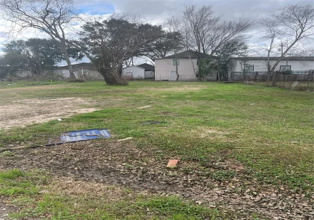 1st image of 2507 Kirk St, Houston, TX 77026 | MLS# 63167658