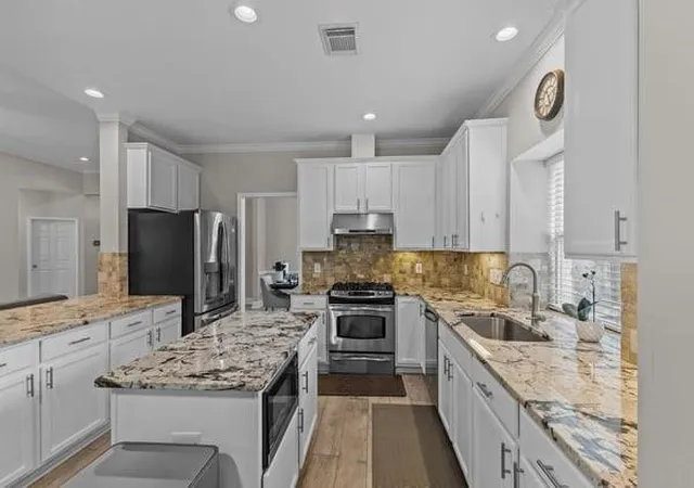 Photo 3 of Single family home for sale at 2015 E Trl Water Ct, Kingwood, TX 77339 | MLS# 14807963 | Listing updated on 2026-09-13