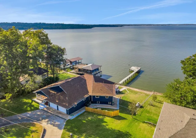 Photo 2 of Single family home for sale at 441 Southwood Shrs Dr, Coldspring, TX 77331 | MLS# 51208657 | Listing updated on 2026-08-17
