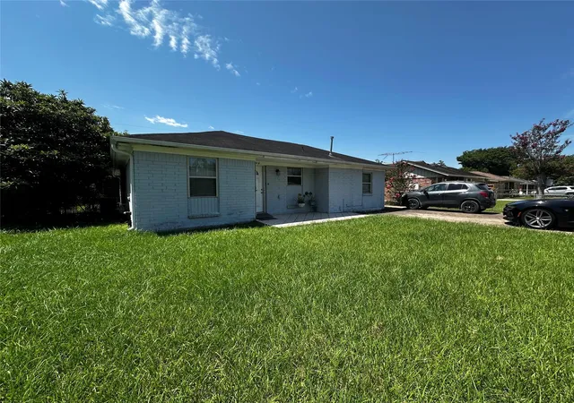 2nd image of 1146 Mitchell Rd, Houston, TX 77037 | MLS# 72641605