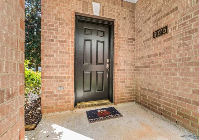 5th image of 607 Travis St #5, Webster, TX 77598 | MLS# 17150075