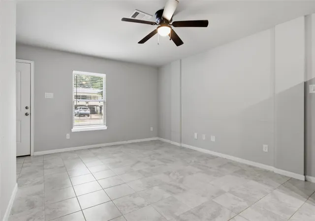 Photo 4 of Single family home for sale at 15081 Travis Ln, Willis, TX 77378 | MLS# 57748969 | Listing updated on 2026-08-31