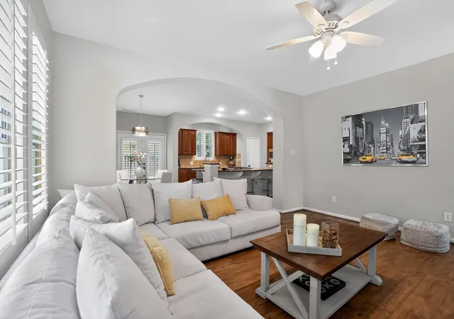 4th image of 42 Crisp Morning Cir, Spring, TX 77382 | MLS# 96561738