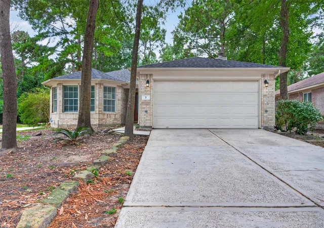 Photo 1 of Single family home for sale at 3 Steep Trl Pl, Conroe, TX 77385 | MLS# 76358238 | Listing updated on 2026-08-13