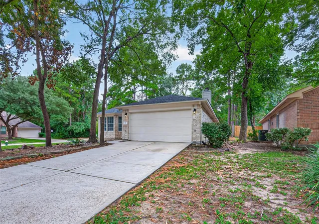 Photo 4 of Single family home for sale at 3 Steep Trl Pl, Conroe, TX 77385 | MLS# 76358238 | Listing updated on 2026-08-13