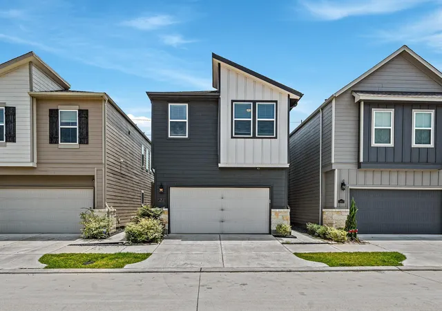 Photo 1 of Single family home for sale at 14819 Silent Gulf Ave, Houston, TX 77082 | MLS# 84839323 | Listing updated on 2026-08-14