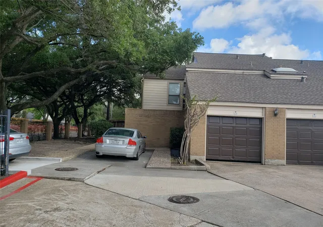 Photo 1 of Condo for sale at 2277 S Kirkwood Rd #1115, Houston, TX 77077 | MLS# 22344578 | Listing updated on 2026-08-13