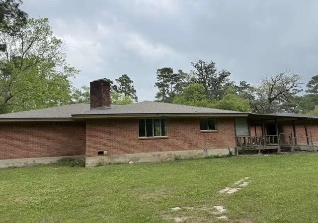 Photo 1 of Single family home for sale at 132 White Oak Dr N, New Caney, TX 77357 | MLS# 12214446 | Listing updated on 2026-08-17