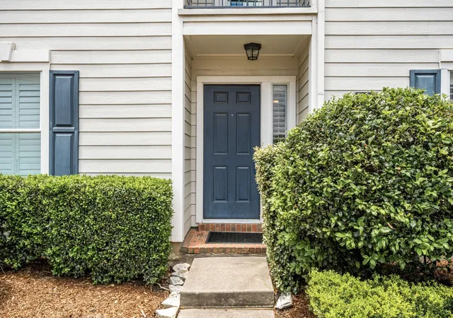 Photo 3 of Townhouse for sale at 934 W Heights Holw Ln, Houston, TX 77007 | MLS# 78959943 | Listing updated on 2026-09-12