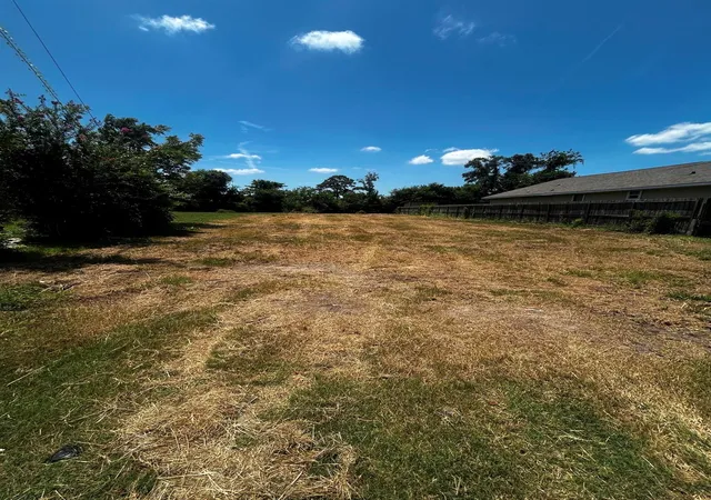 Photo 2 of Land for sale at 8221 Autumn Ln, Houston, TX 77016 | MLS# 69089802 | Listing updated on 2026-08-11