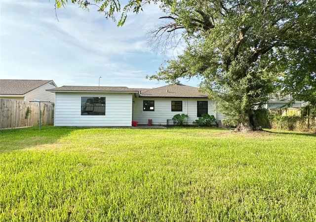 15th image of 13222 Emporia St, Houston, TX 77015 | MLS# 5210119