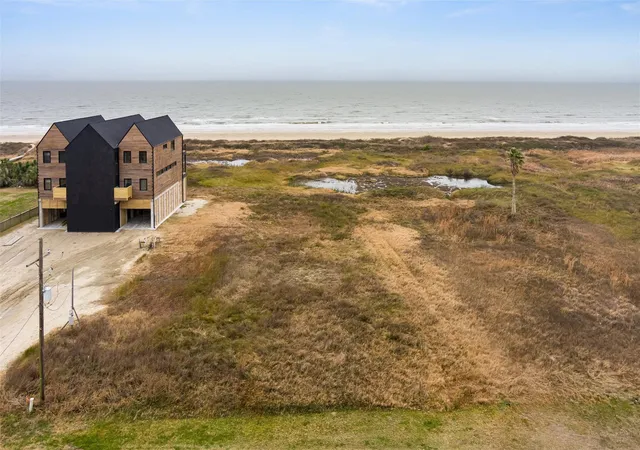 Photo 4 of Sale Pending at 338 Atkinson St, Port Bolivar, TX 77650 | MLS# 68001976 | Listing updated on 2026-09-14