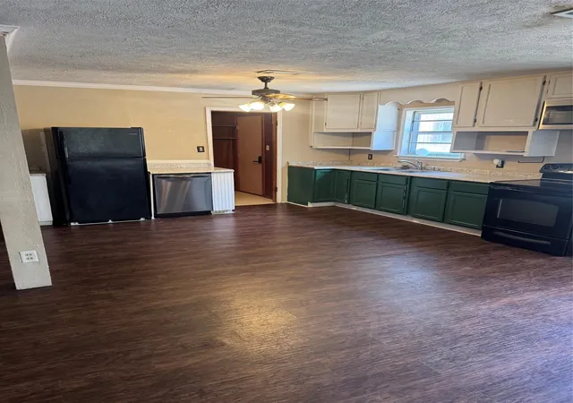 5th image of 606 Hickory St, Colmesneil, TX 75938 | MLS# 86362364
