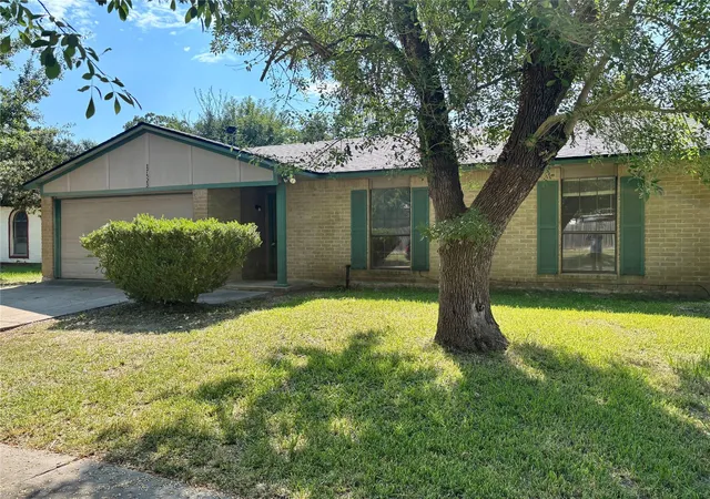 Photo 1 of Sale Pending at 17523 Fieldglen Dr, Houston, TX 77084 | MLS# 31474938 | Listing updated on 2026-09-10
