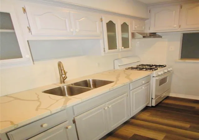Photo 3 of Single family home for sale at 1109 N Avenue, Freeport, TX 77541 | MLS# 83952909 | Listing updated on 2026-09-17