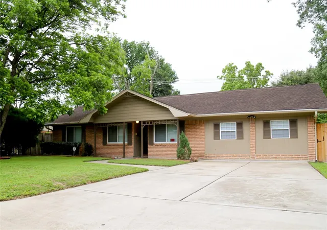 Photo 1 of Single family home for sale at 9517 Truscon Dr, Houston, TX 77080 | MLS# 37598708 | Listing updated on 2026-09-12