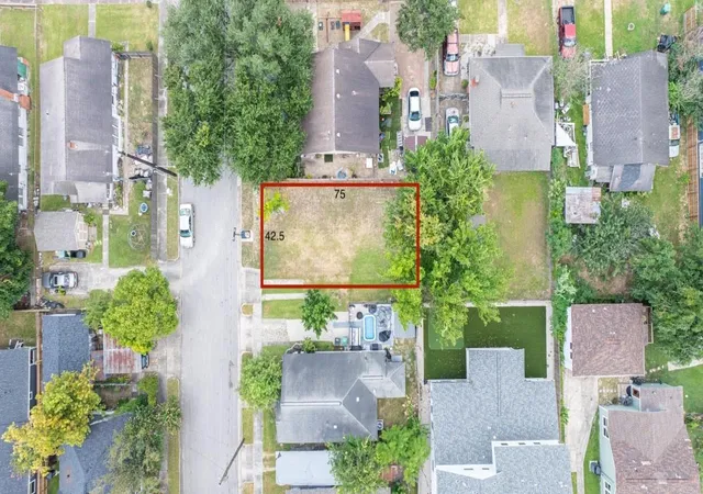 2nd image of 3112 Hyacinth St, Houston, TX 77009 | MLS# 55952237