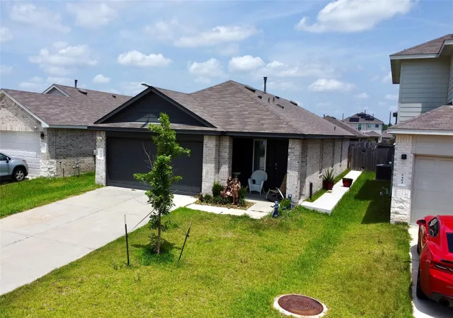 Photo 3 of Single family home for sale at 5339 Creekstone Rise Ln, Spring, TX 77373 | MLS# 7776225 | Listing updated on 2026-08-16