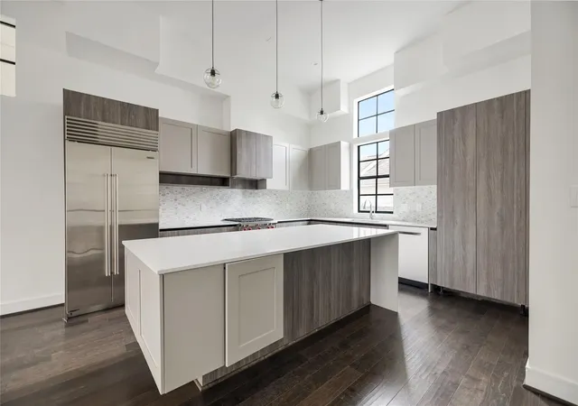 5th image of 5822 Winsome Ln #A, Houston, TX 77057 | MLS# 38522357