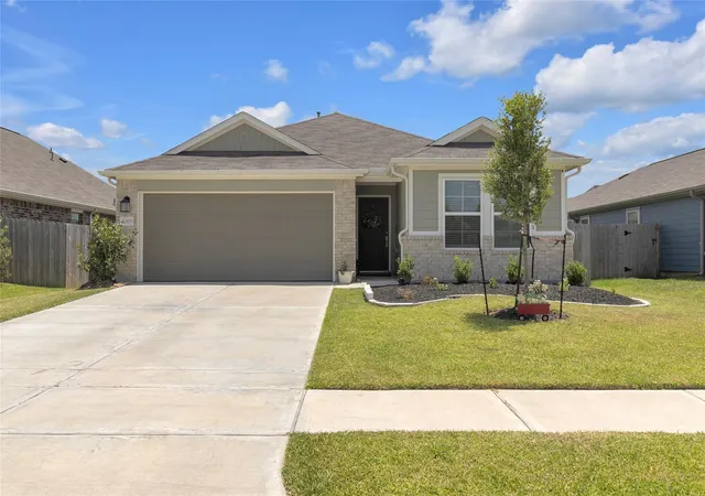 1st image of 1207 Cavalry Junction Dr, Alvin, TX 77511 | MLS# 21369463