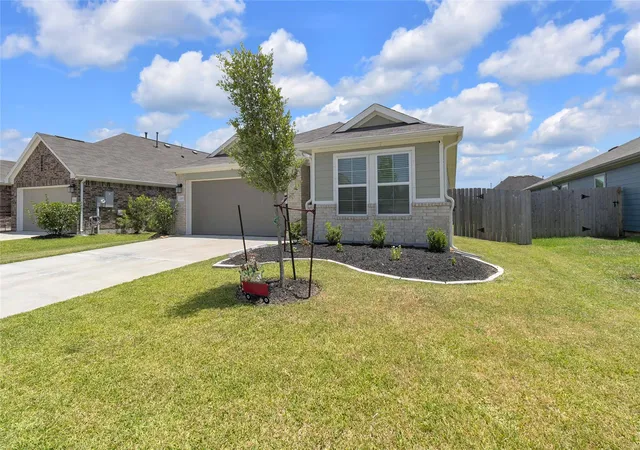 3rd image of 1207 Cavalry Junction Dr, Alvin, TX 77511 | MLS# 21369463