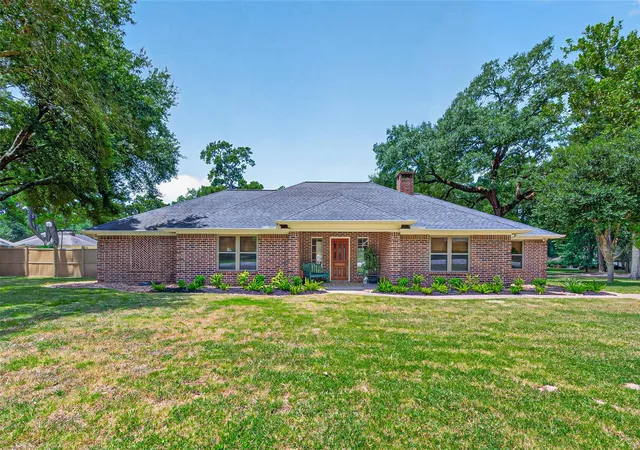 2nd image of 18903 Grosbeak Ln, Tomball, TX 77377 | MLS# 64601607