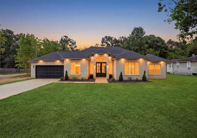 Photo 1 of Single family home for sale at 16701 Ardmore St, Conroe, TX 77302 | MLS# 10545742 | Listing updated on 2026-09-09