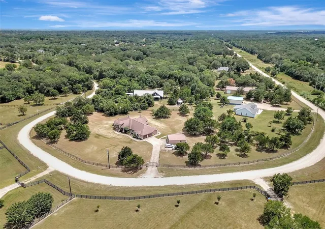 50th image of 690 Meadow Bend Rd, Bellville, TX 77418 | MLS# 11771472