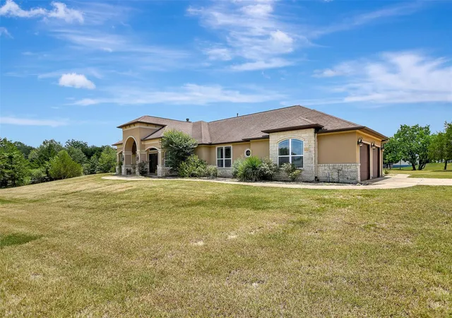 5th image of 690 Meadow Bend Rd, Bellville, TX 77418 | MLS# 11771472