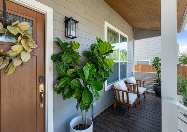 Photo 3 of Sale Pending at 2809 Palm St, Houston, TX 77004 | MLS# 33481831 | Listing updated on 2026-08-24