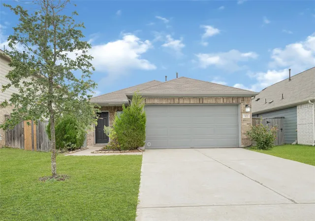 Photo 2 of Single family home for sale at 322 Pickwick Gdns Ln, Magnolia, TX 77354 | MLS# 22334482 | Listing updated on 2026-08-12