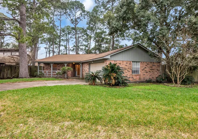 2nd image of 10002 Pinehurst St, Baytown, TX 77521 | MLS# 91600068