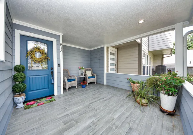 Photo 4 of Sale Pending at 813 Paradise Ln, Montgomery, TX 77356 | MLS# 11768105 | Listing updated on 2026-09-19