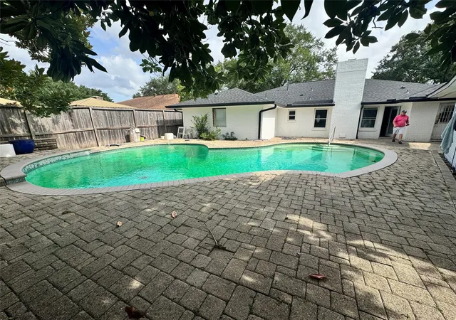 Photo 1 of Single family home for sale at 7706 Braesview Ln, Houston, TX 77071 | MLS# 98474295 | Listing updated on 2026-08-17