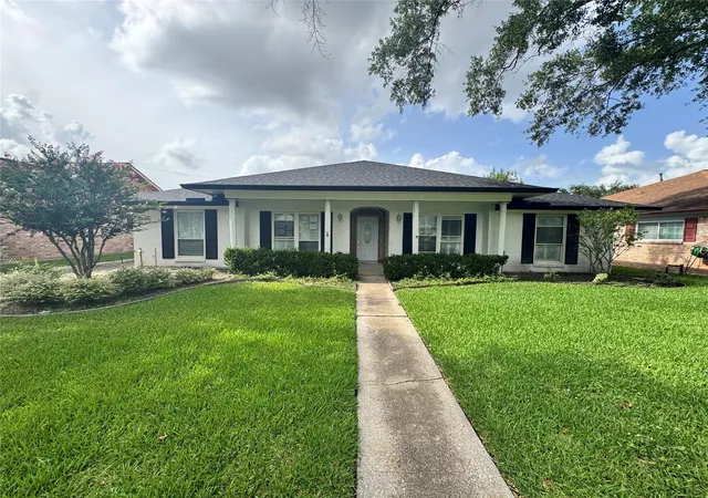 Photo 2 of Single family home for sale at 7706 Braesview Ln, Houston, TX 77071 | MLS# 98474295 | Listing updated on 2026-08-17