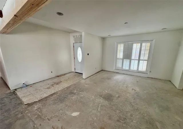 Photo 3 of Single family home for sale at 7706 Braesview Ln, Houston, TX 77071 | MLS# 98474295 | Listing updated on 2026-08-17
