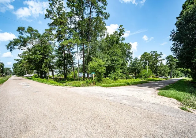 Photo 1 of Single family home for sale at 27085 Coach Light Ln, New Caney, TX 77357 | MLS# 69435752 | Listing updated on 2026-08-11